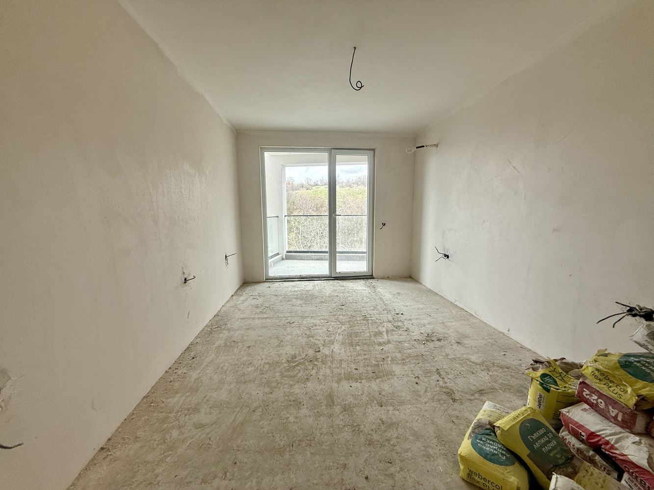 Prostorné studio s výhledem na moře v Sveti Vlas – připravené k dokončení podle vašich představ