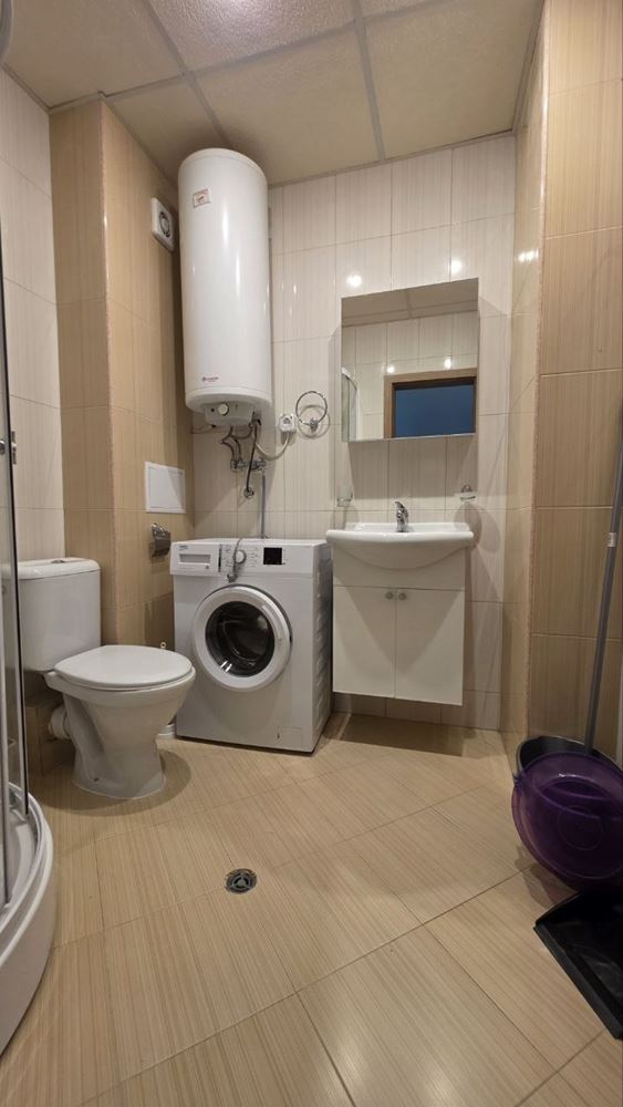 Praktické a útulné studio na Slunečném pobřeží – komfort a klid s výhledem na bazén