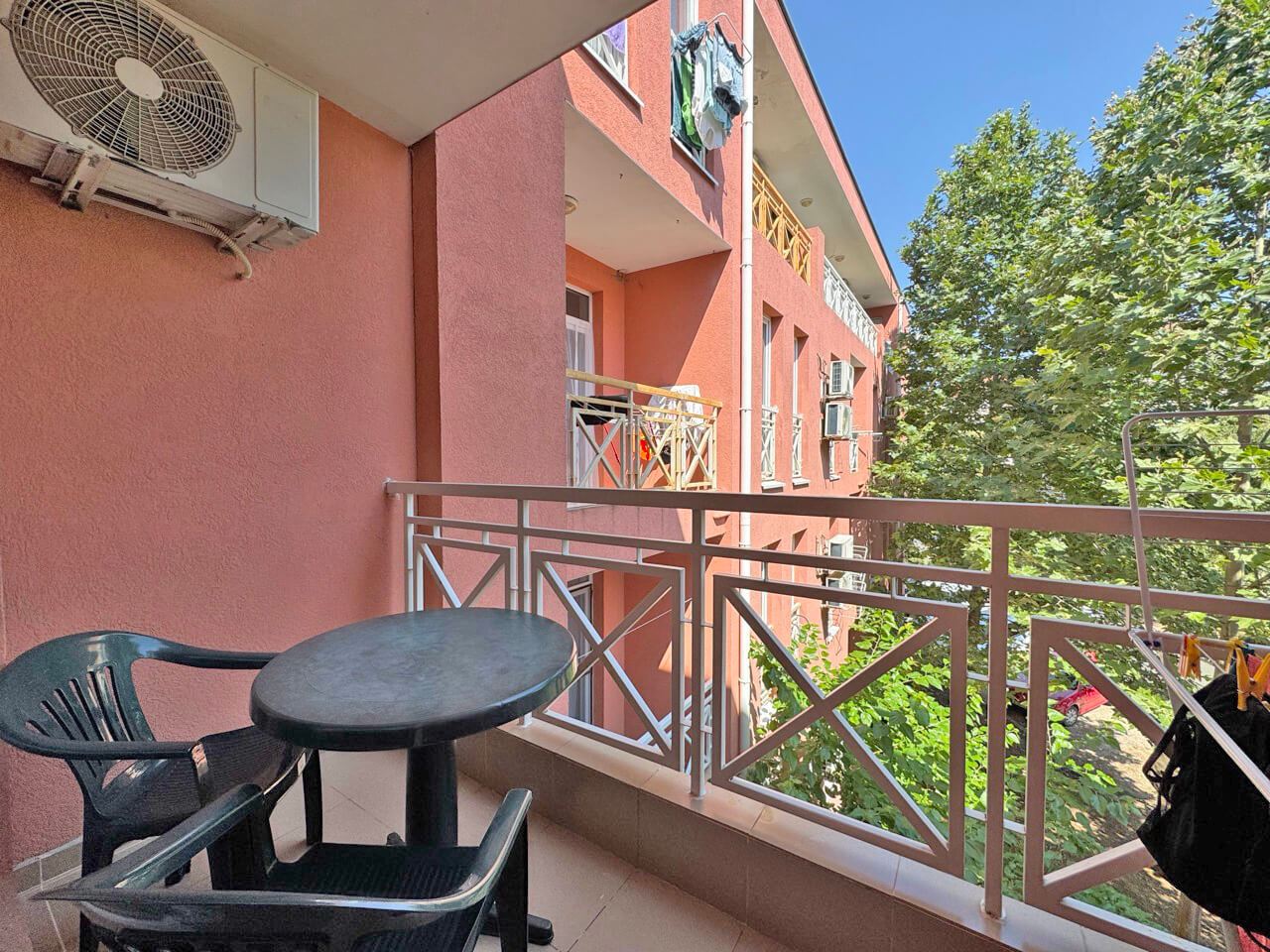 Studio apartmán na Slunečném pobřeží – výborná investice připravená k pronájmu