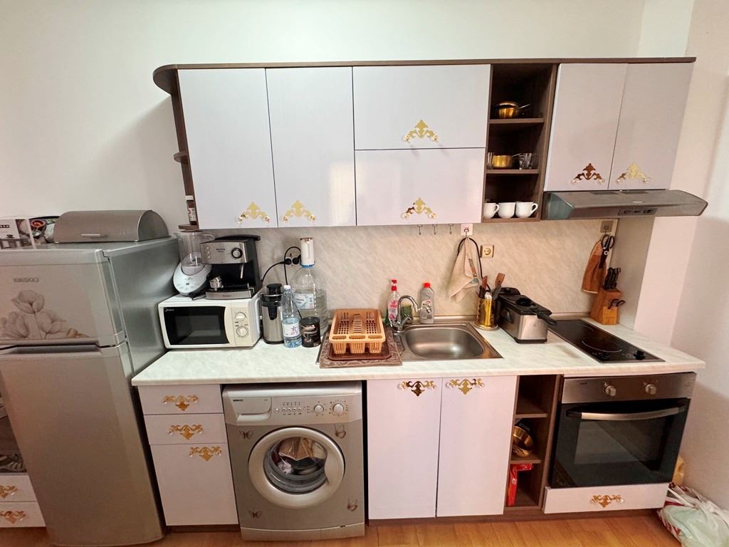 Stylový plně zařízený třípokojový apartmán ve Slunečném pobřeží v komplexu s výborným vybavením