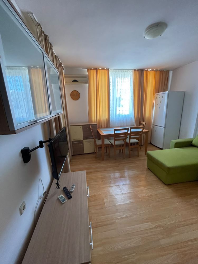 Zařízený apartmán s jednou ložnicí ve Slunečném pobřeží – výborná lokalita a vybavení