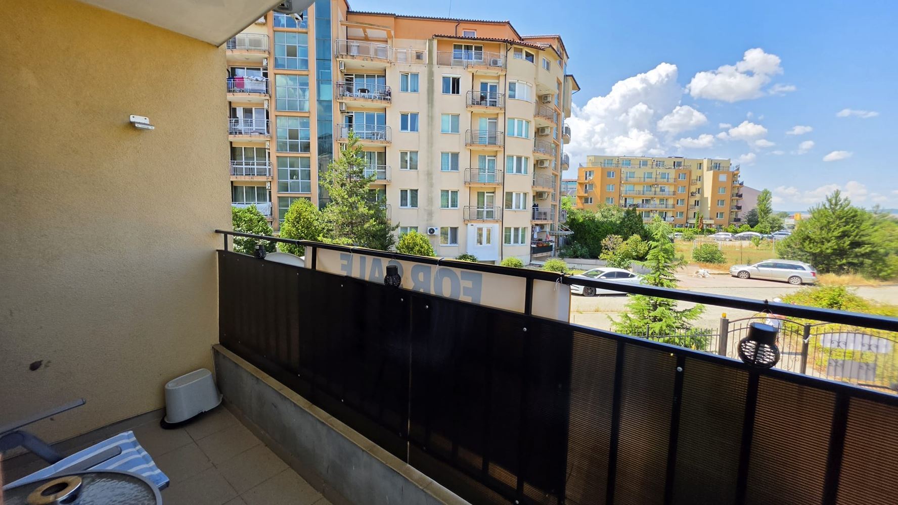 Světlý apartmán s jednou ložnicí v moderním komplexu na Slunečním pobřeží – komfort, klid a výborná poloha pouhých 500 metrů od pláže