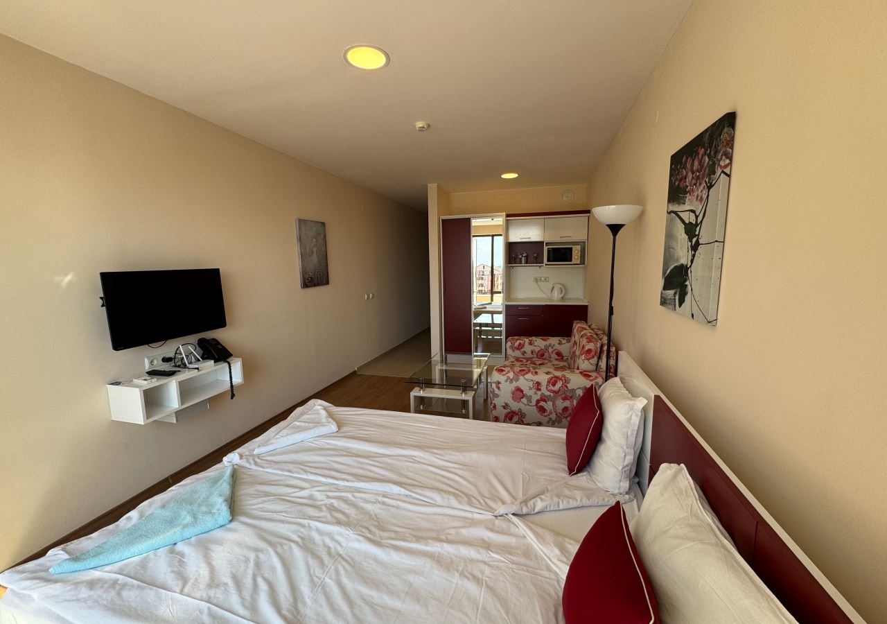 Studio v první linii u moře s výhledem na moře v luxusním komplexu – plně zařízené a připravené k užívání