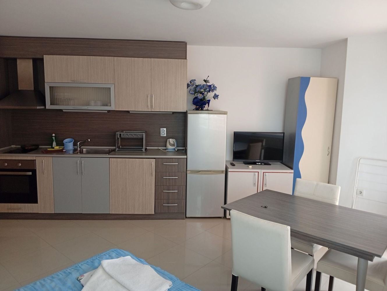 Plně zařízený funkční 2pokojový apartmán – komfort, pohodlí a výborná lokalita v Pomorie