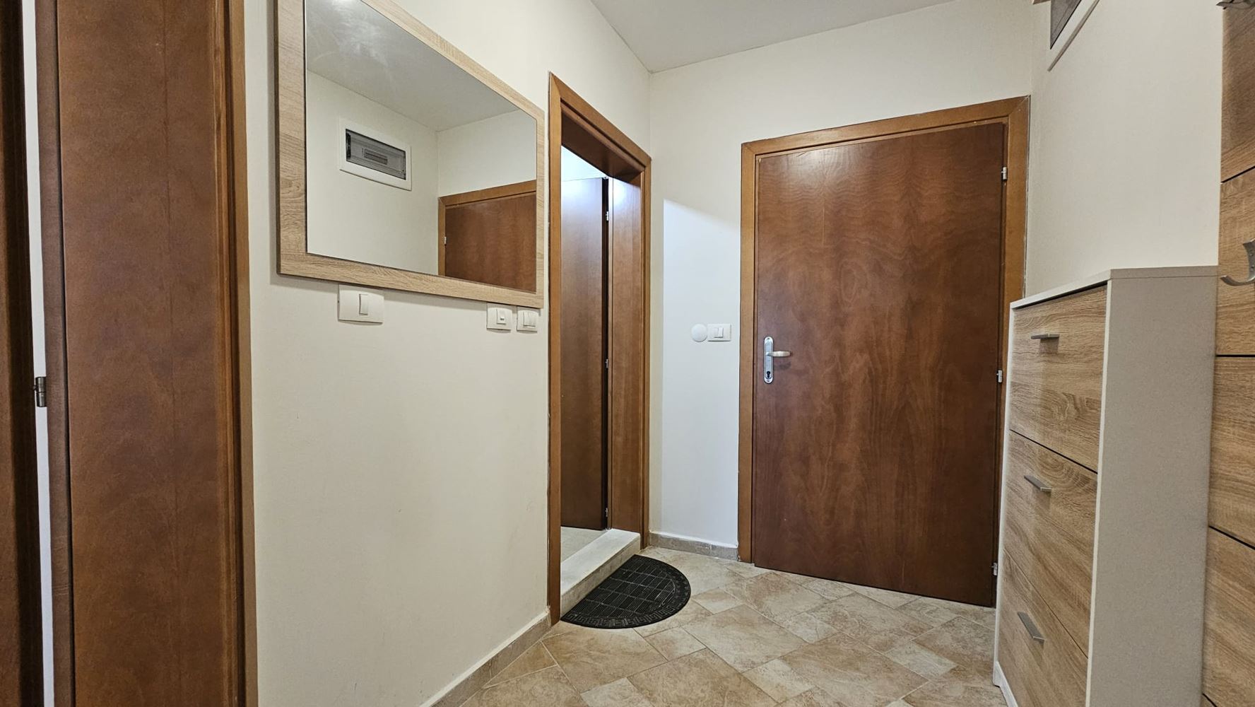Nemovitost v první linii u moře – útulný apartmán s jednou ložnicí ve Svatém Vlasu