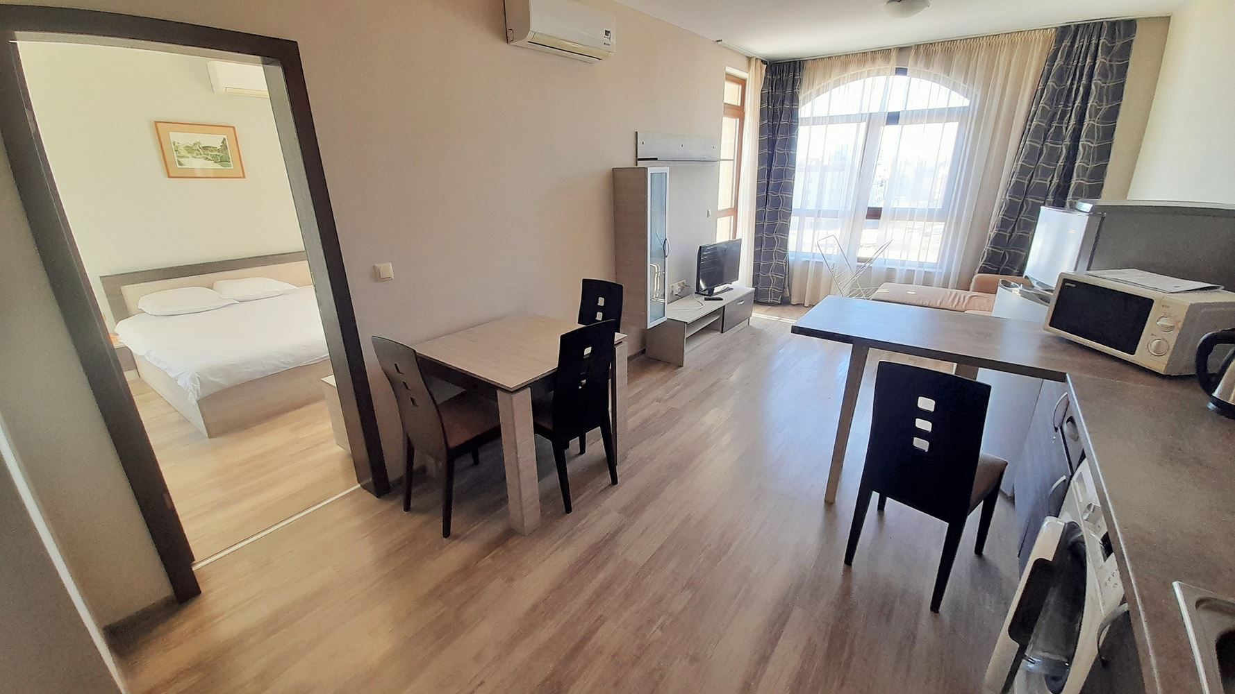 Atraktivní apartmán s jednou ložnicí s výhledem na moře a hory ve Svatém Vlasu