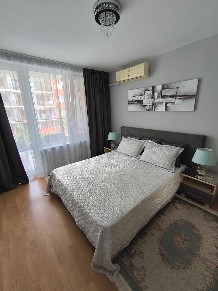 Luxusní apartmán s jednou ložnicí v první linii u moře ve Svetém Vlasu