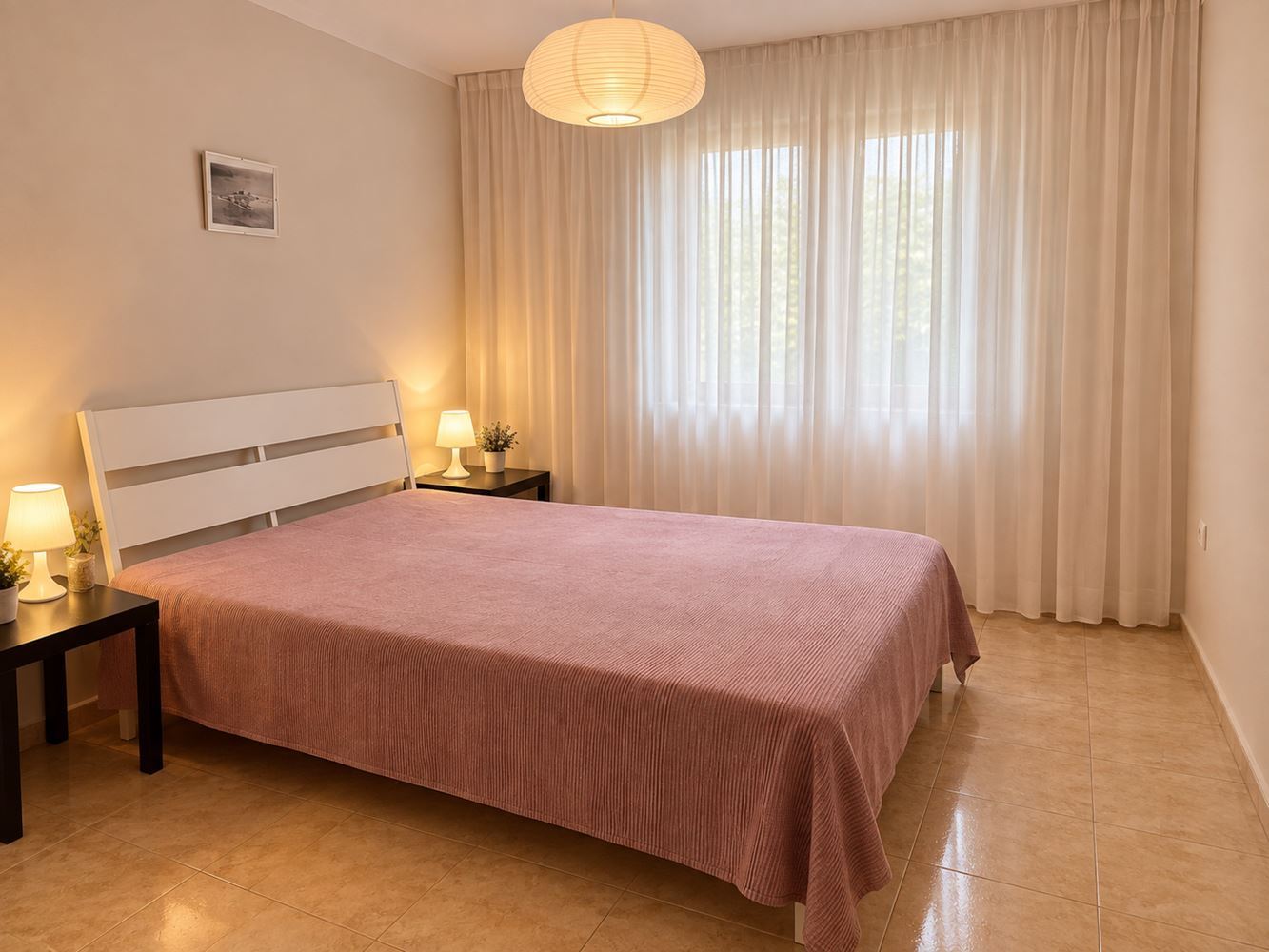 Prostorný apartmán se dvěma ložnicemi a výhledem do přírody v Nesebaru