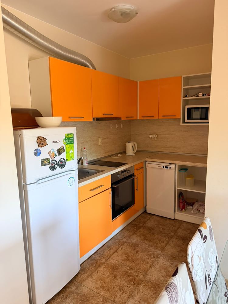 Útulný apartmán se dvěma ložnicemi v Nesebaru – komfortní bydlení v moderním rezidenčním komplexu
