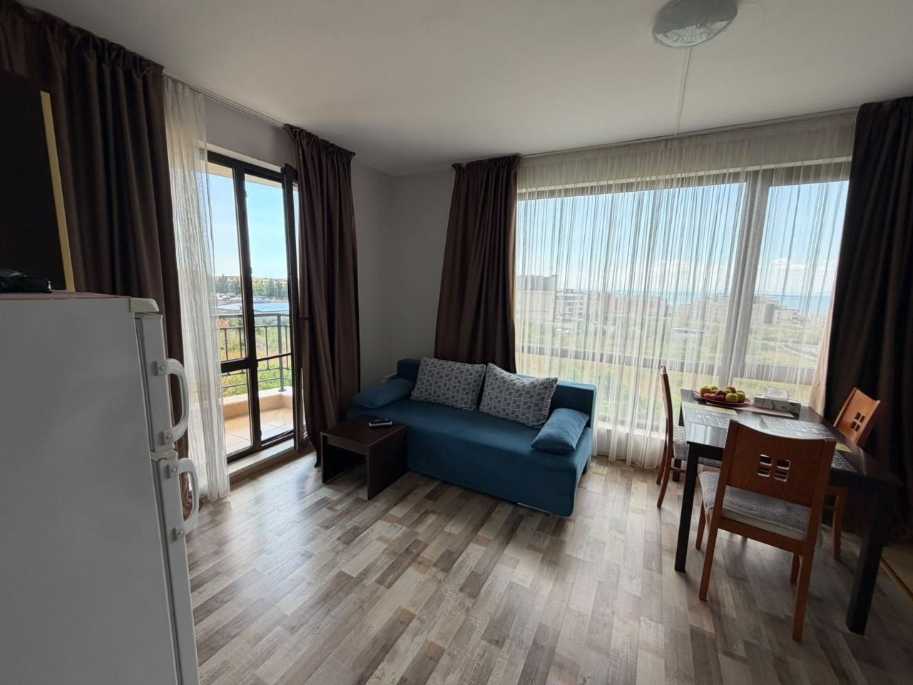 Stylový apartmán s jednou ložnicí a výhledem na moře v prestižním komplexu ve Sveti Vlas – ideální pro odpočinek a investici