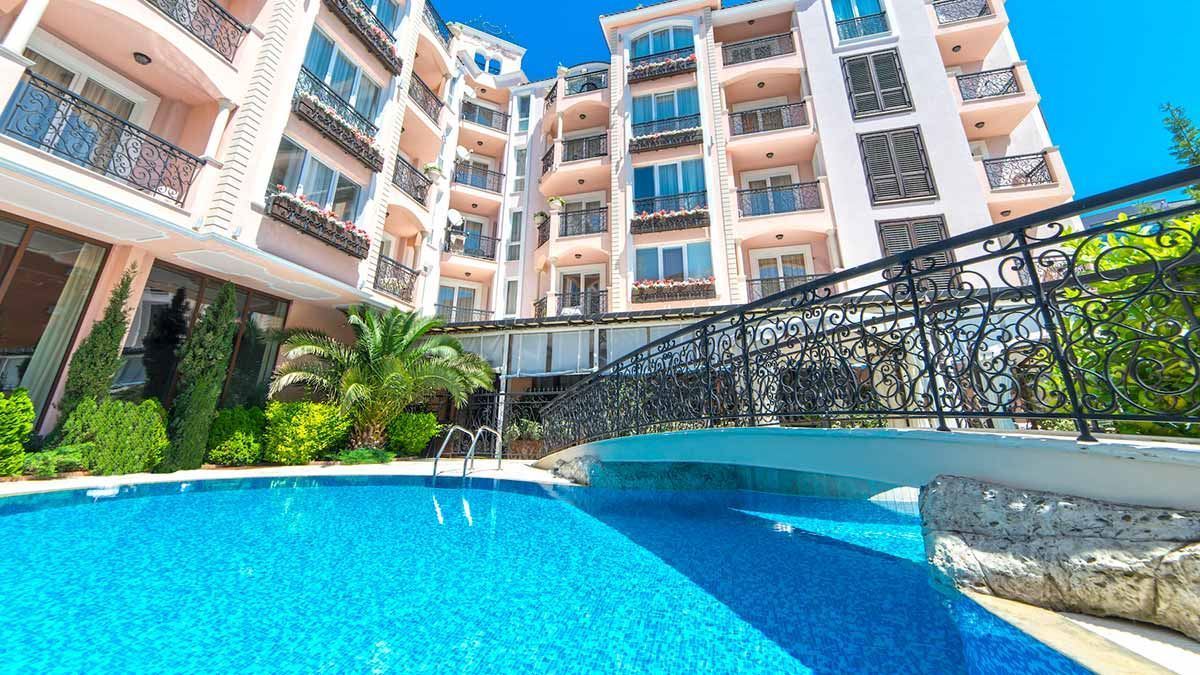 Stylový apartmán v komplexu s bohatou infrastrukturou – vynikající volba pro odpočinek s potenciálem pronájmu