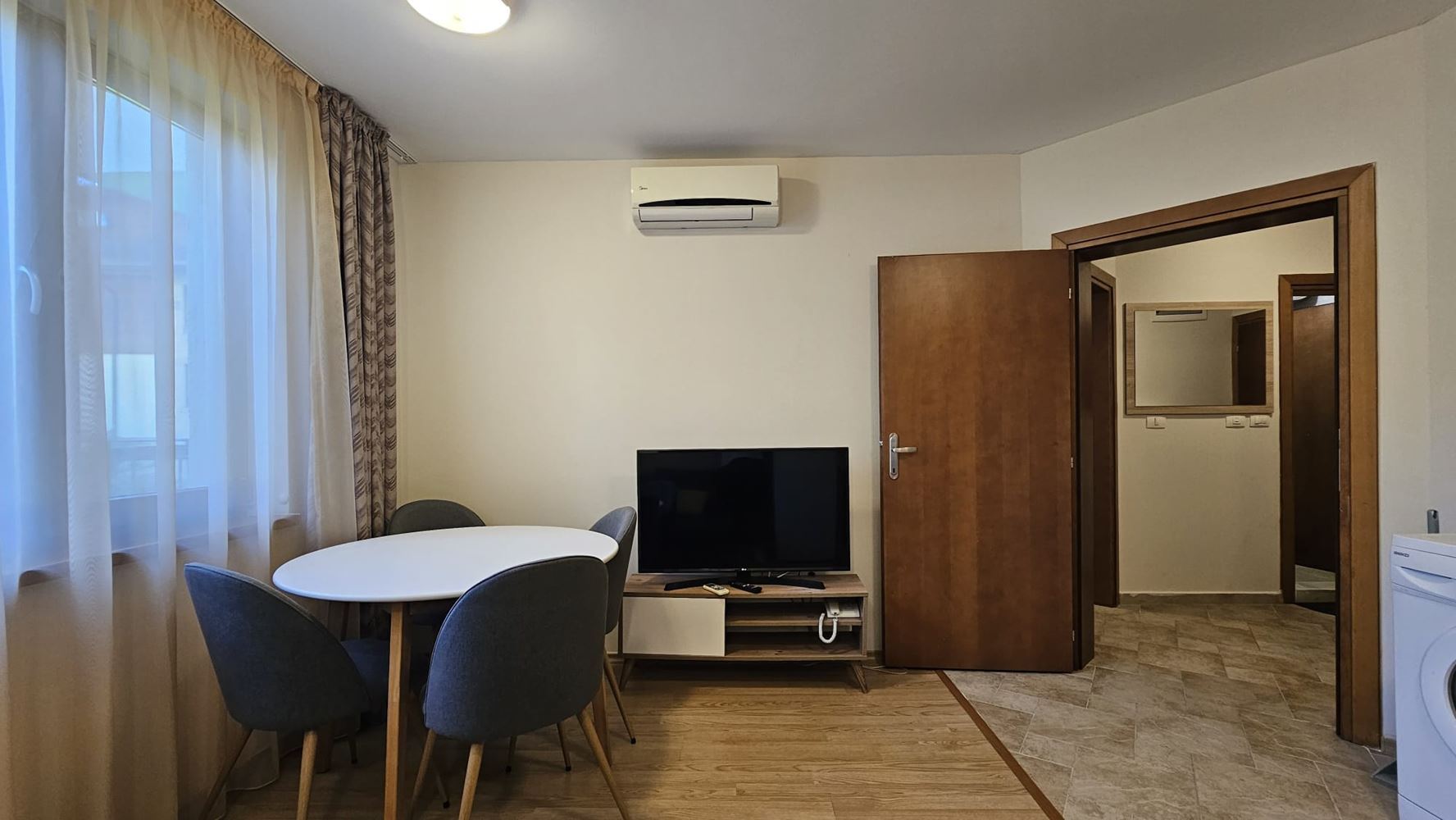 Nemovitost v první linii u moře – útulný apartmán s jednou ložnicí ve Svatém Vlasu