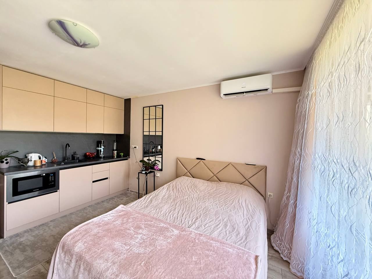 Útulné studio v moderním komplexu s luxusním vybavením a výbornou lokalitou