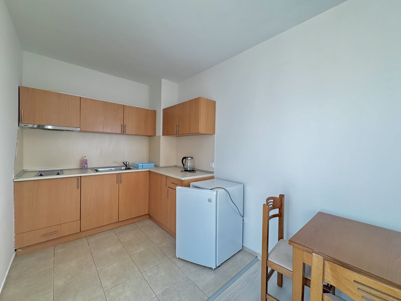 Prostorné studio s velkou panoramatickou terasou na Slunečném pobřeží – vynikající lokalita a nízký poplatek za údržbu