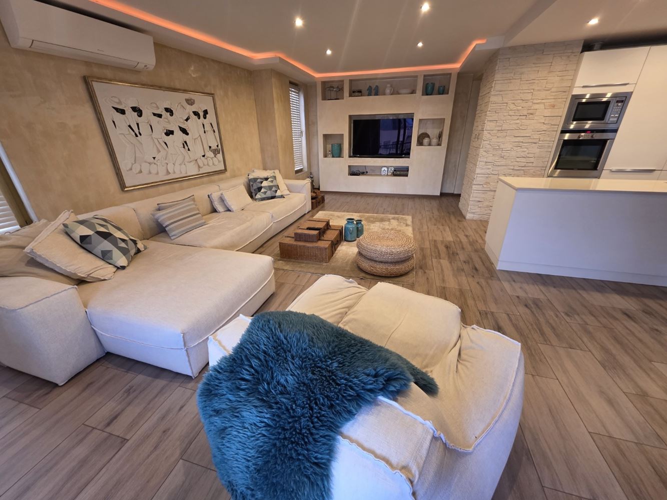 Nesebar: luxusní byt se dvěma ložnicemi a panoramatickým výhledem na moře – 183 m² prostoru, pohodlí a stylu
