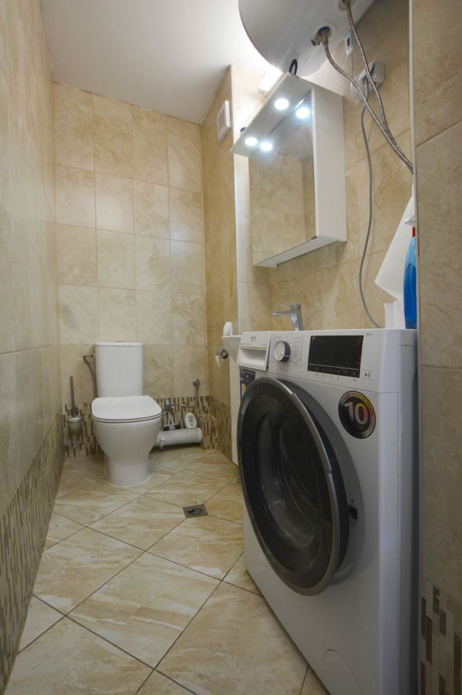 Luxusní třípokojový apartmán s výhledem na moře na první linii v Ravdě – 114 m², dvě terasy a maximální komfort