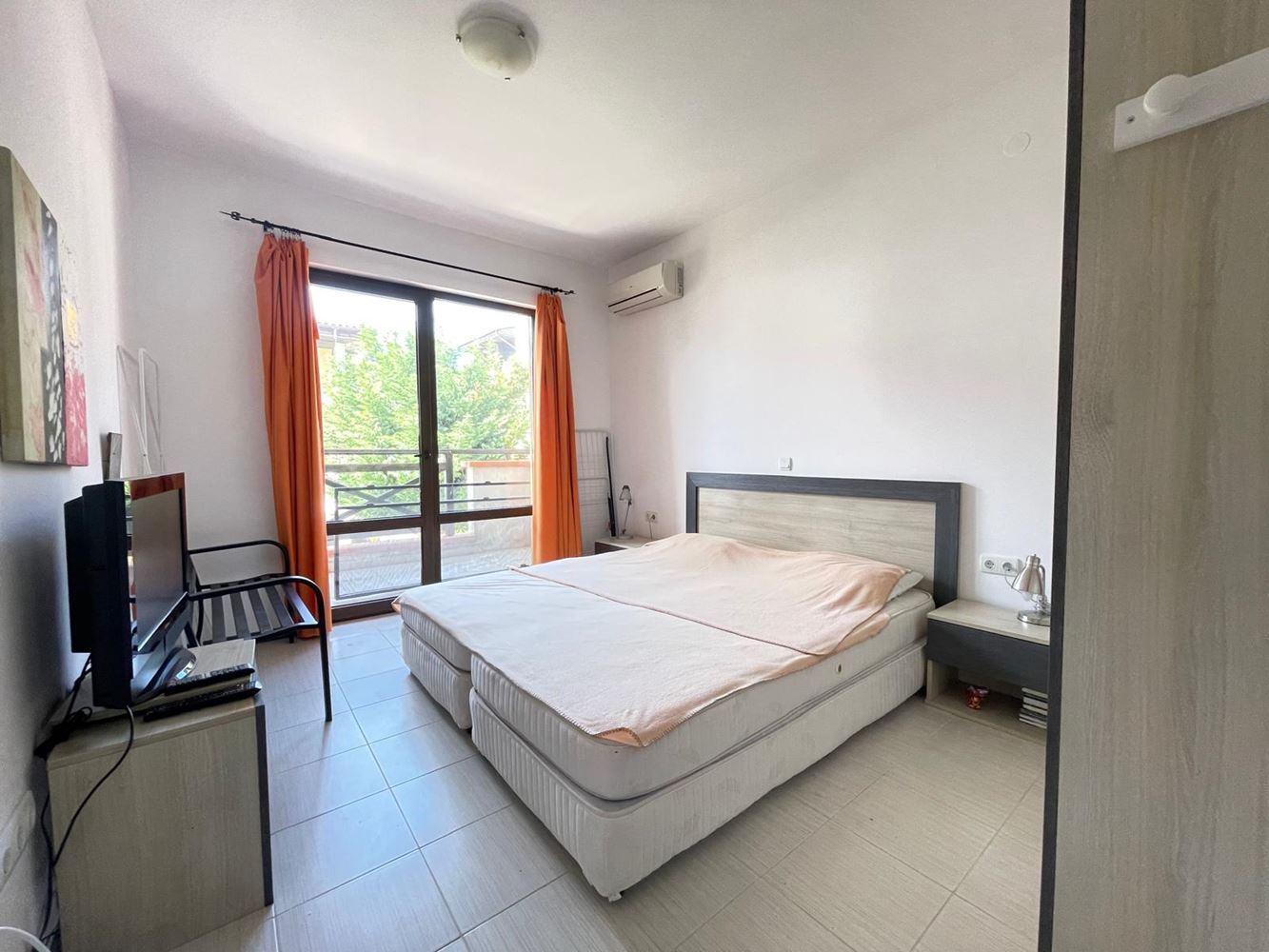 Vysněný domov u moře – apartmán se dvěma ložnicemi, skvělou polohou a širokou nabídkou vybavení