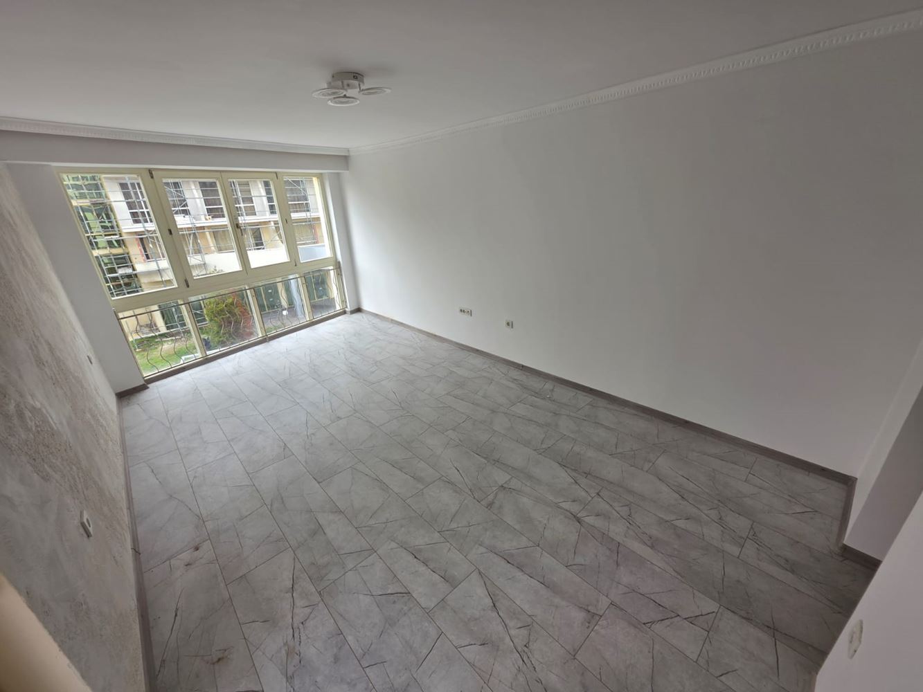 Zrekonstruované studio v centru Slunečného pobřeží – jen pár minut od pláže