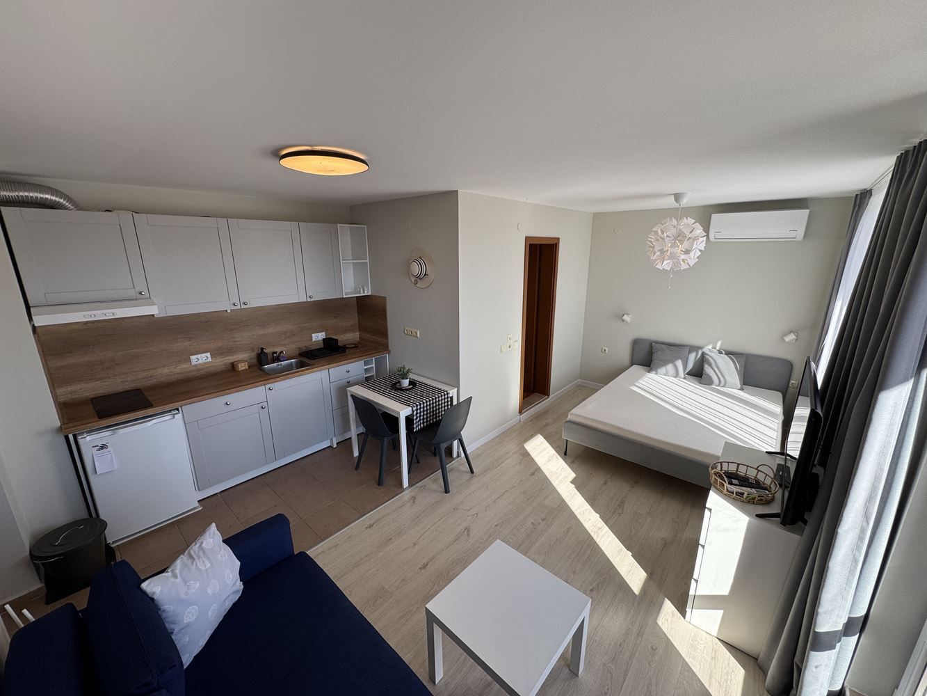 Studio s výhledem na bazén v komplexu s vynikající infrastrukturou na Slunečném pobřeží