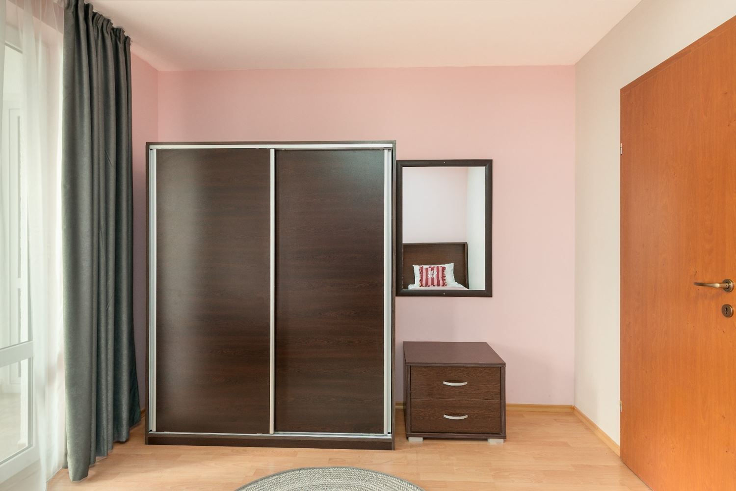 Stylový apartmán se dvěma ložnicemi v první linii s přímým výhledem na moře ve Sveti Vlas – prostor, luxus a plné vybavení