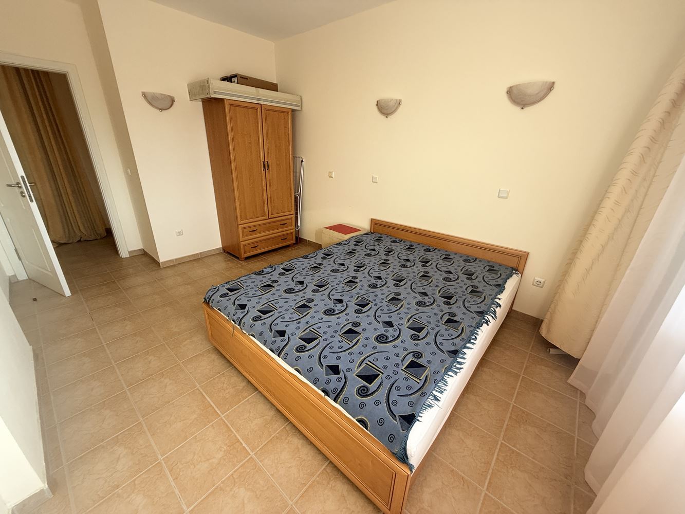 Apartmán s jednou ložnicí v první linii v Ravdě – výhled na moře, útulnost a vše potřebné pro dokonalou dovolenou