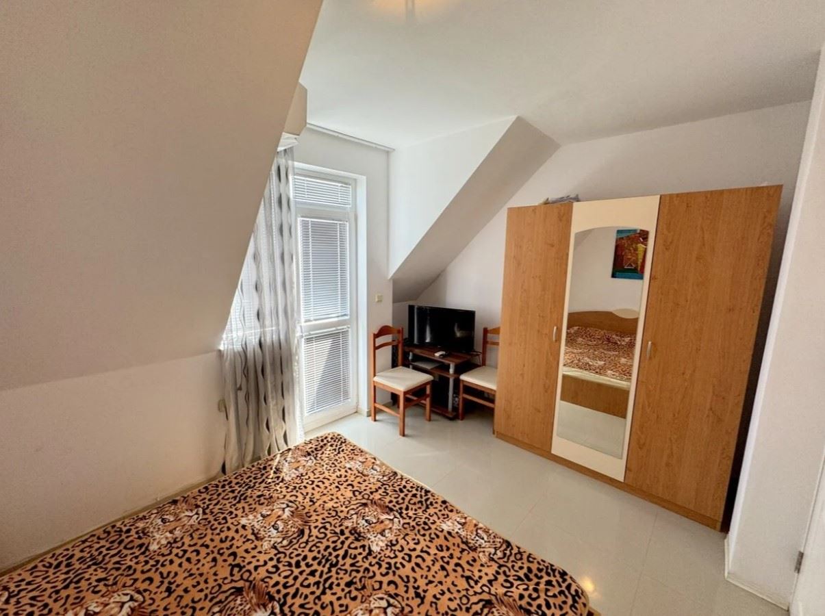 Apartmán s jednou ložnicí v Ravdě – kompletně zařízený, v obytném domě a 500 metrů od moře