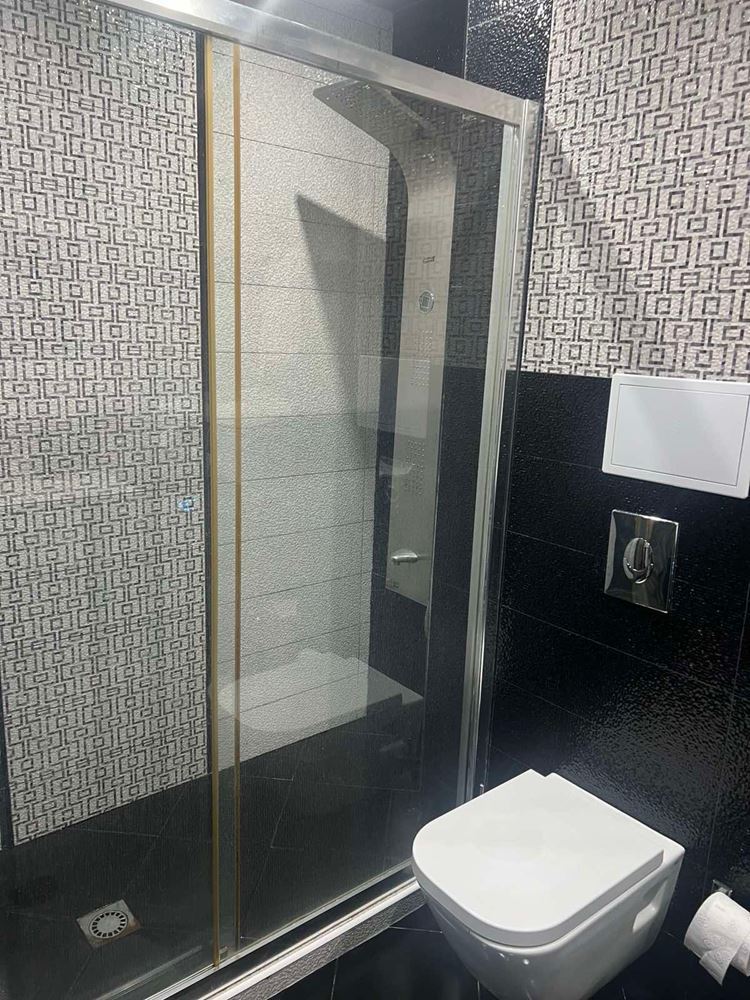 Luxusní apartmán se třemi terasami a vybavením vysoké třídy – výjimečný byt se dvěma ložnicemi v komplexu „Černé moře“, Nesebar