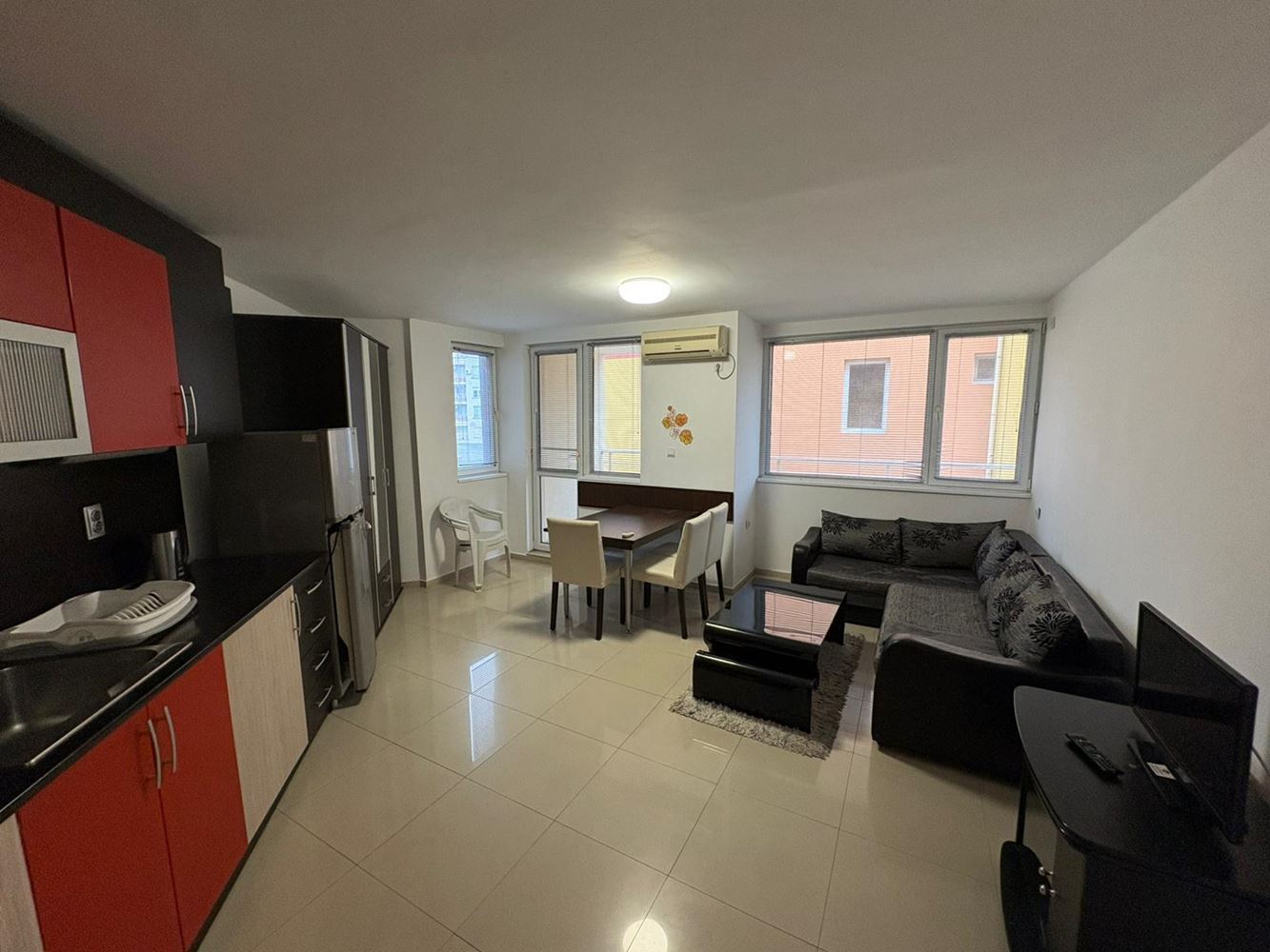 Dvouložnicový apartmán v Pomorie – výborná lokalita 400 m od moře a centra