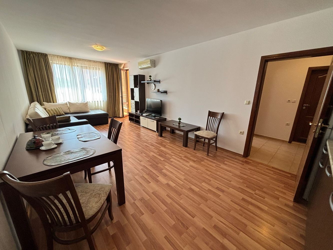 Prostorný apartmán s jednou ložnicí poblíž Cacao Beach na Slunečním pobřeží