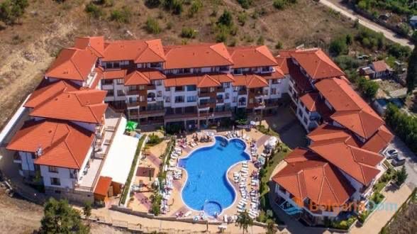 Stylové studio s moderním vybavením a částečným výhledem na moře na Slunečném pobřeží