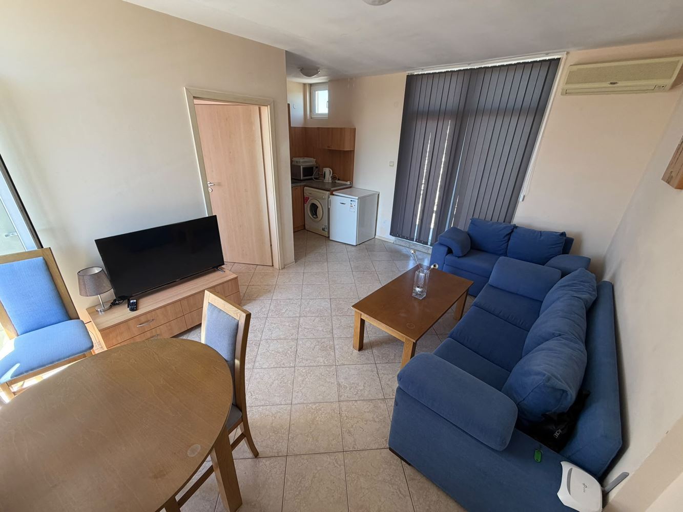 Prostorný apartmán s jednou ložnicí v prestižním uzavřeném komplexu blízko pláže na Slunečním pobřeží