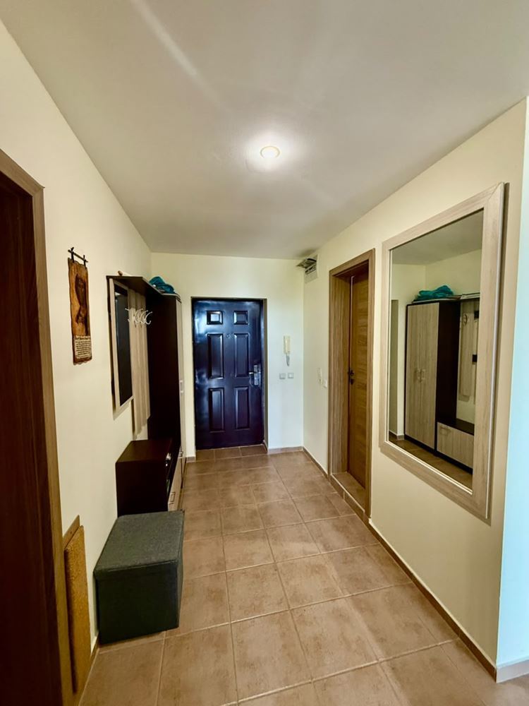 Útulný apartmán ve Sveti Vlas v přízemí – moře, hory a luxusní komplex