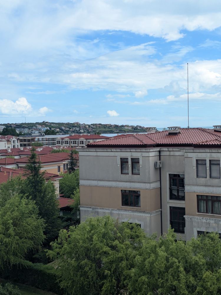 Apartmán s jednou ložnicí a částečným výhledem na moře v luxusním komplexu s vlastní infrastrukturou v Sozopolu