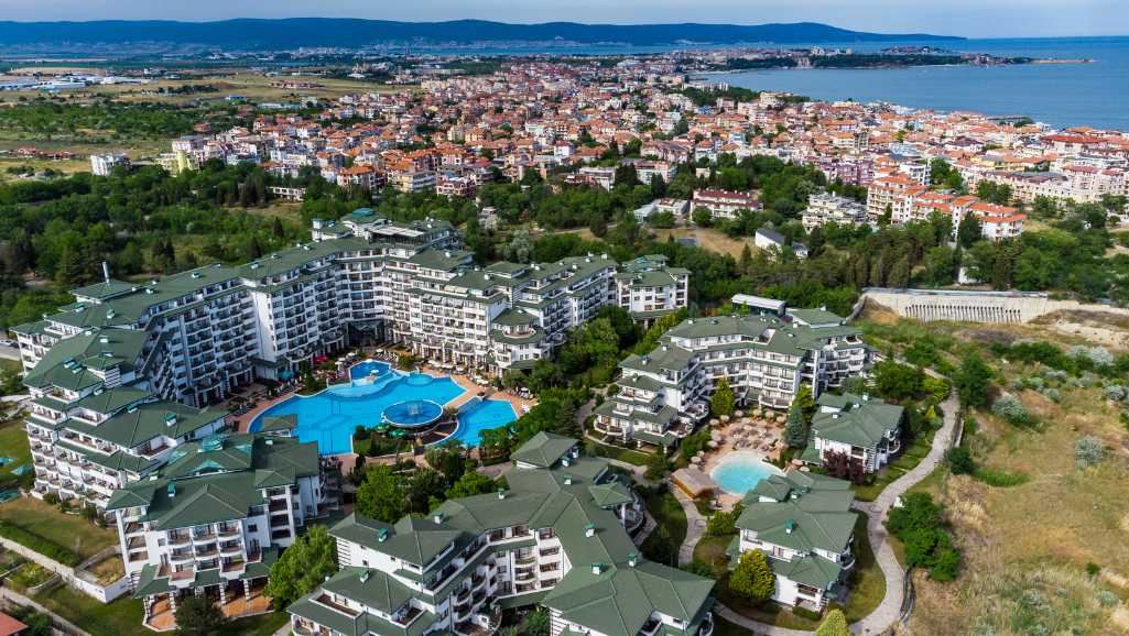 Vysoký standard a pestré vybavení – Skvělé dvoupokojové apartmá v luxusním komplexu přímo u moře v Ravda