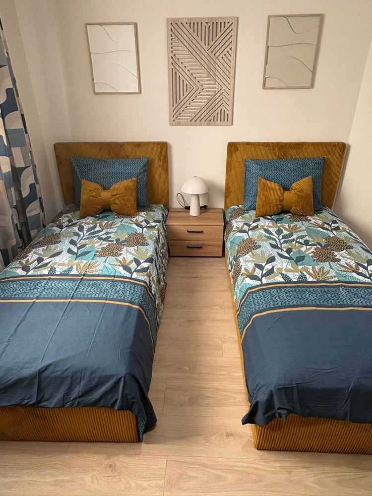 Dvě nezávislé bytové jednotky s výhledem na moře v centru Sveti Vlas – designový interiér a vlastní parkovací místo