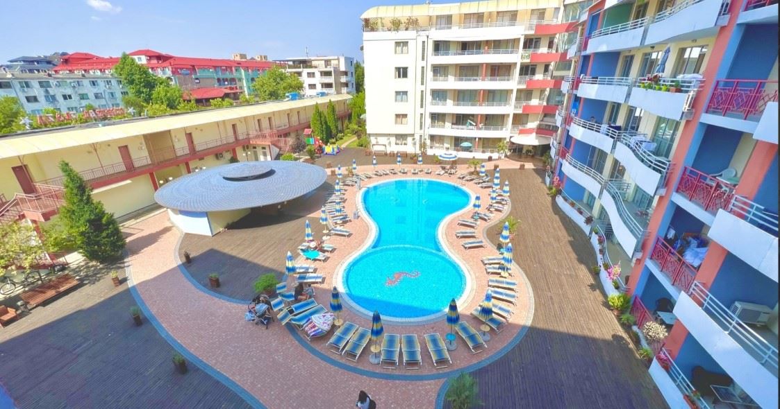 Prostorný apartmán s jednou ložnicí v moderním komplexu na Slunečném pobřeží