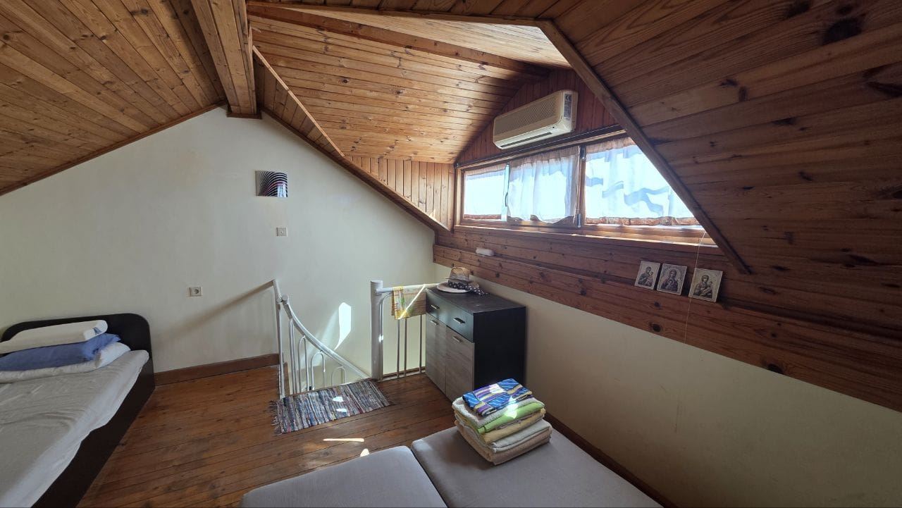 Dvoupodlažní apartmán s výhledem na moře v Pomorie – bez poplatku za údržbu