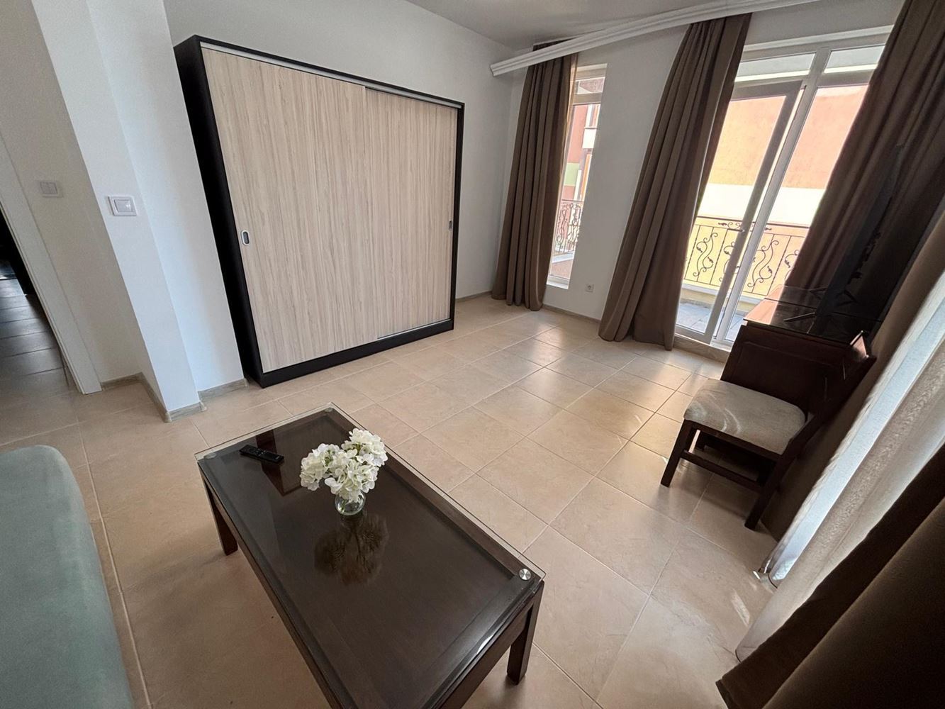 Útulný apartmán s jednou ložnicí v Ravdě – jen 200 m od moře, bez poplatku za údržbu