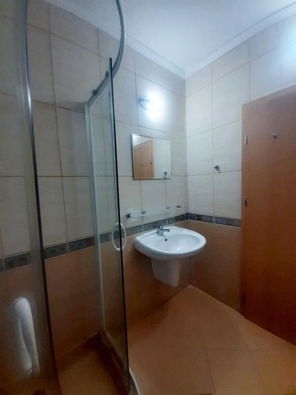 Prostorný apartmán s jednou ložnicí v top lokalitě v srdci Slunečného pobřeží