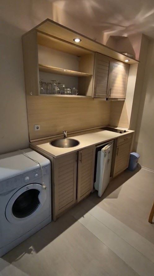 Prostorný byt se dvěma ložnicemi ve Slunečném pobřeží – plně zařízený, výborná lokalita a připravený na výnosnou investici