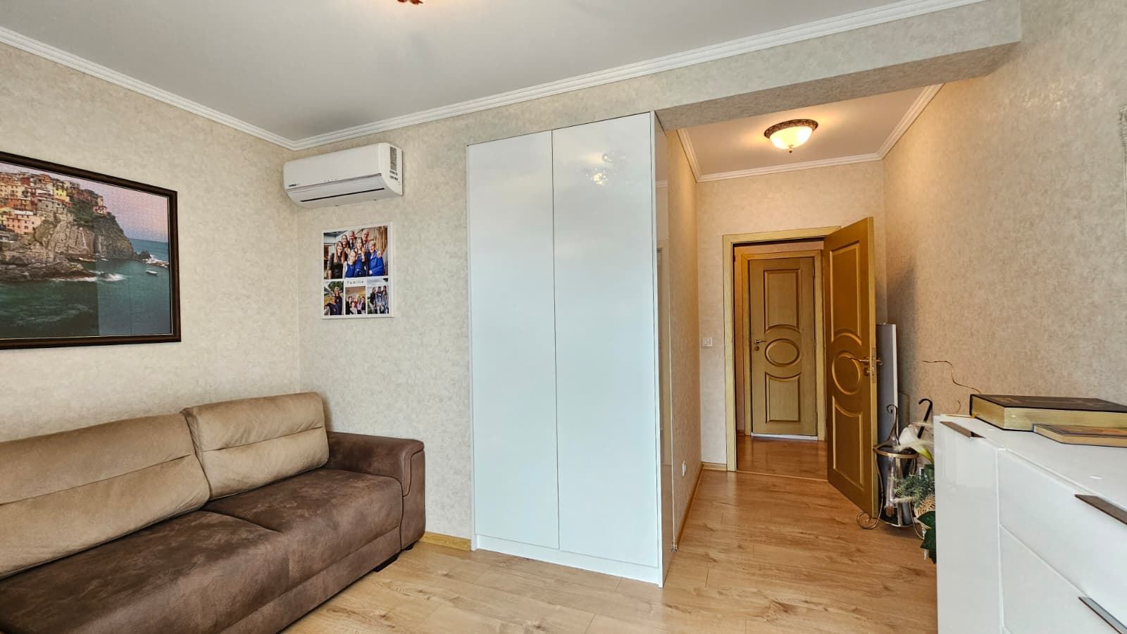 Prostorný penthouse s panoramatickou terasou a saunou v moderním rezidenčním komplexu v Slunečné pobřeží