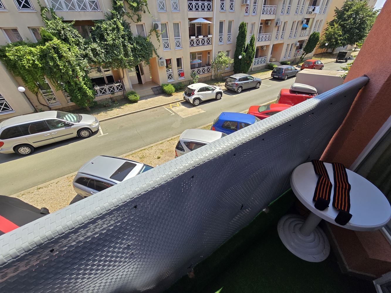 Útulný byt s jednou ložnicí v komplexu s vlastní infrastrukturou