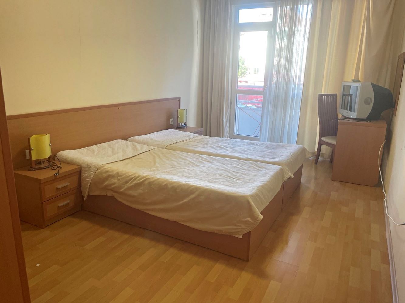 Prostorný apartmán s jednou ložnicí v moderním komplexu na Slunečném pobřeží