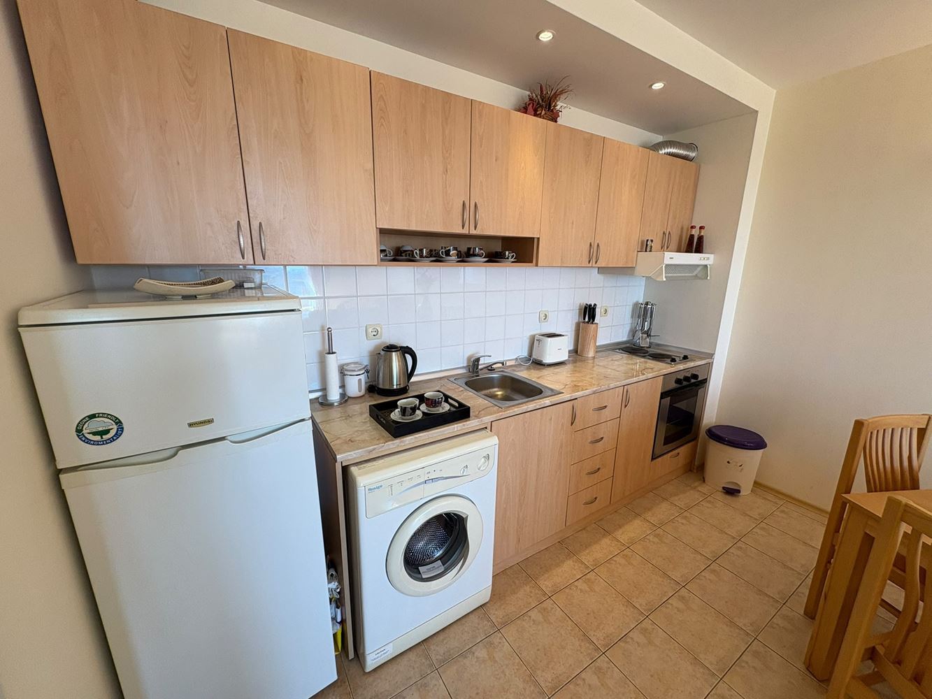 První linie v Sveti Vlas – prostorný apartmán s jednou ložnicí a výhledem na moře