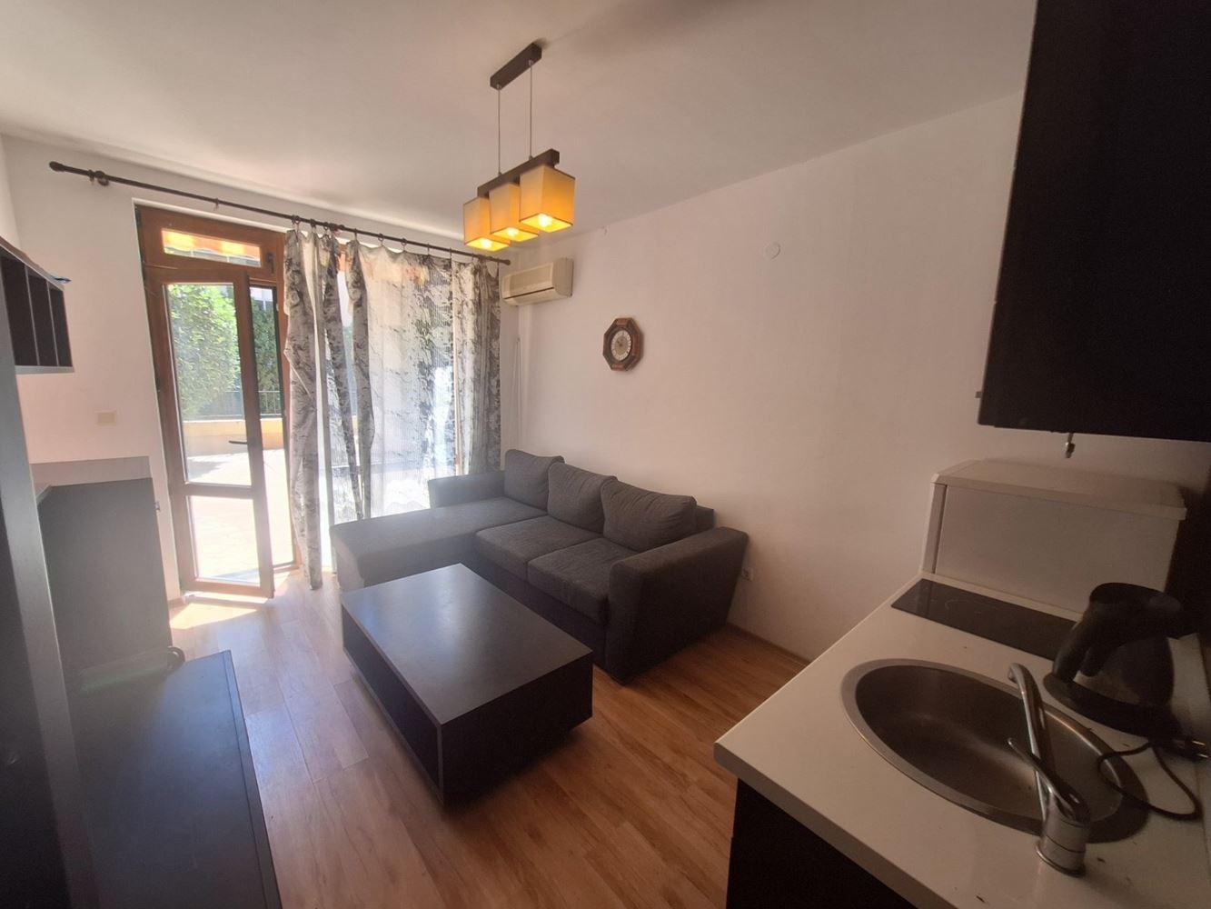 Útulný apartmán s jednou ložnicí v přízemí, 300 metrů od moře ve Sveti Vlas