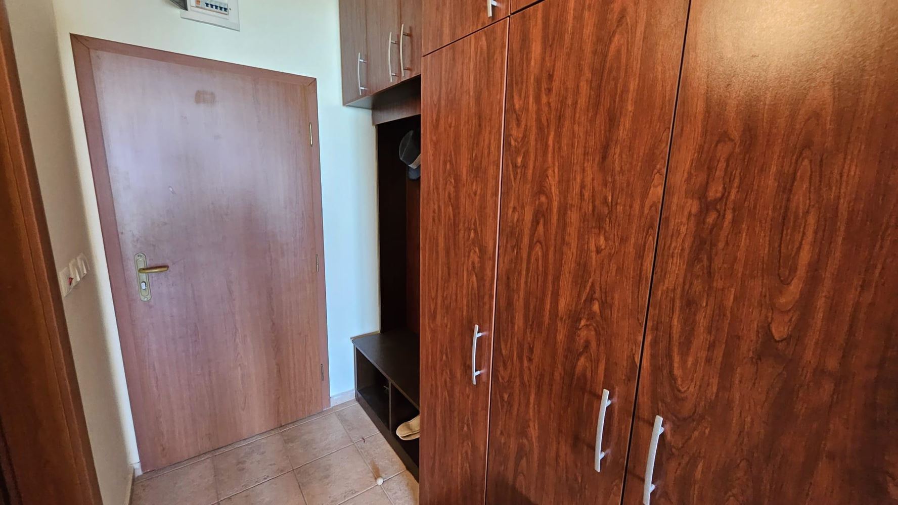 Studio s čelním výhledem na moře v první linii v Pomorie – ideální nemovitost u moře