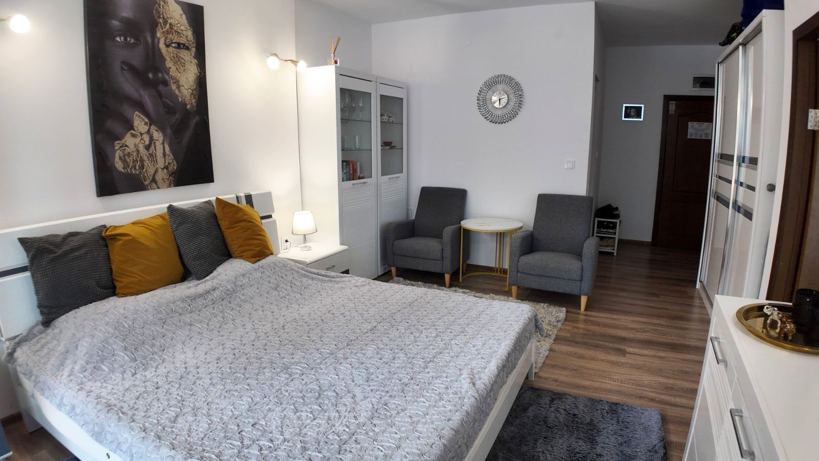 Stylový apartmán s jednou ložnicí v komplexu s bazény a vynikajícím vybavením