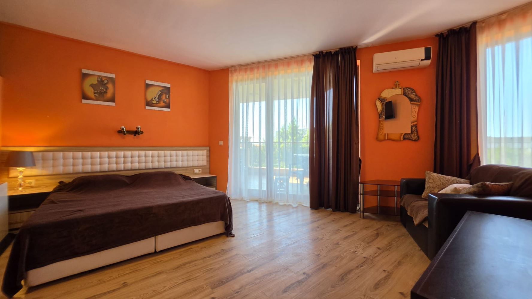 Apartmán s jednou ložnicí a výhledem na moře ve Sveti Vlas – 200 metrů od pláže