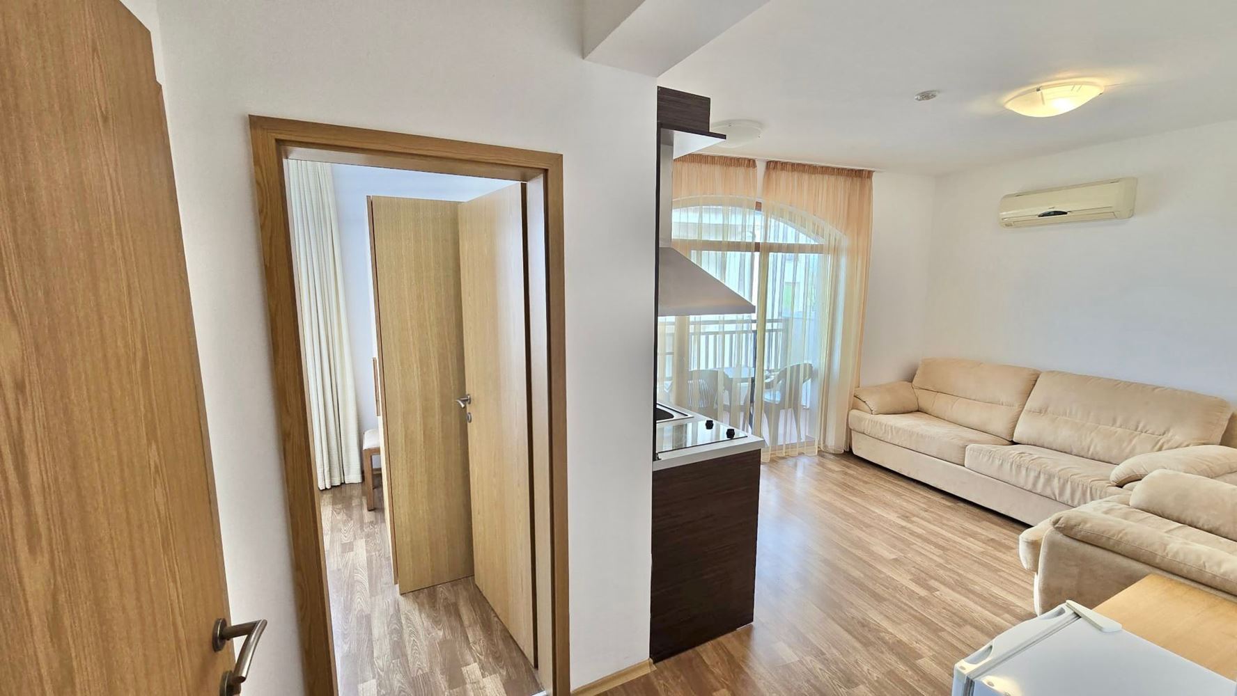 Atraktivní apartmán s jednou ložnicí a výhledem na bazén v Aheloy