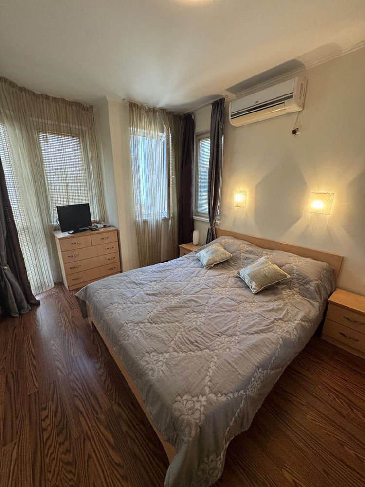 Krásný dvoupokojový apartmán v Pomorie – pouhých 100 metrů od moře, útulný a komfortní, ve výborném stavu